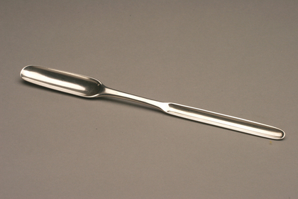 Antique Silver Marrow scoop (long drop)