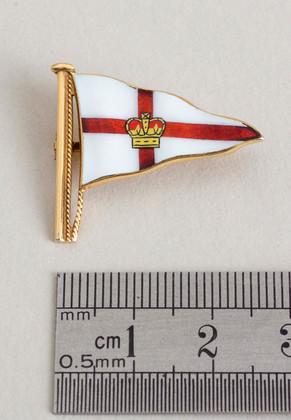 Antique Royal Yacht Squadron 9CT Gold and Enamel Burgee Brooch 
