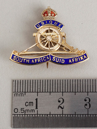 South African Artillery Gold and Enamel Sweetheart Brooch - WW II, Ubique
