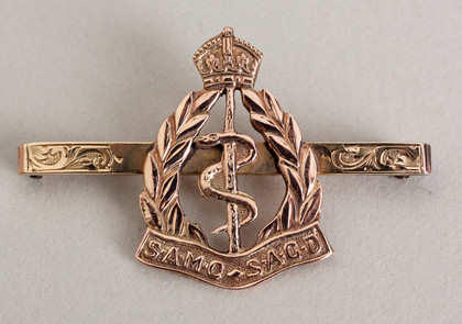 South African Medical Corps Gold Sweetheart Brooch - WW II, SAMC, SAGD - Engraved Bar