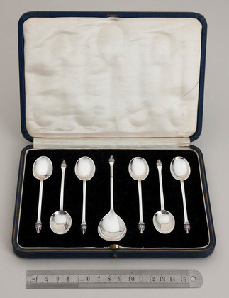 Sterling Silver Sugar and Coffee Spoon Set (Boxed set of 7) - Celtic Stylised Dogs Head Finial